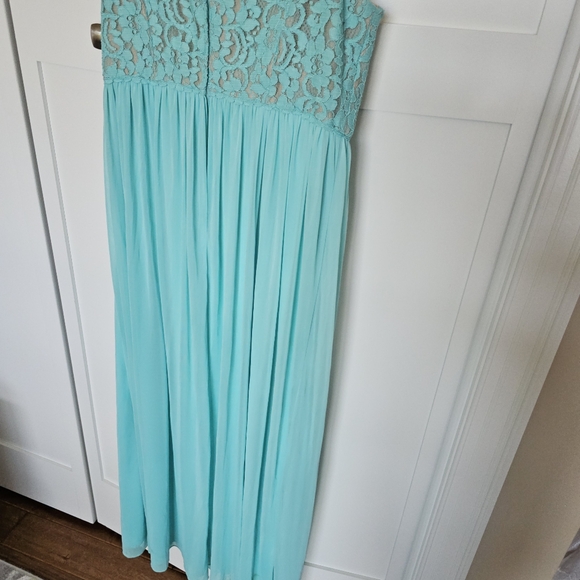 illusion v-neck lace and mesh gown size 16 - Picture 8 of 14